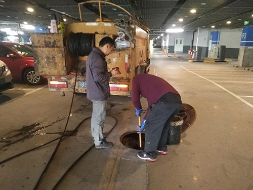無錫新吳區哥倫布廣場化糞池清理，管道疏通工程